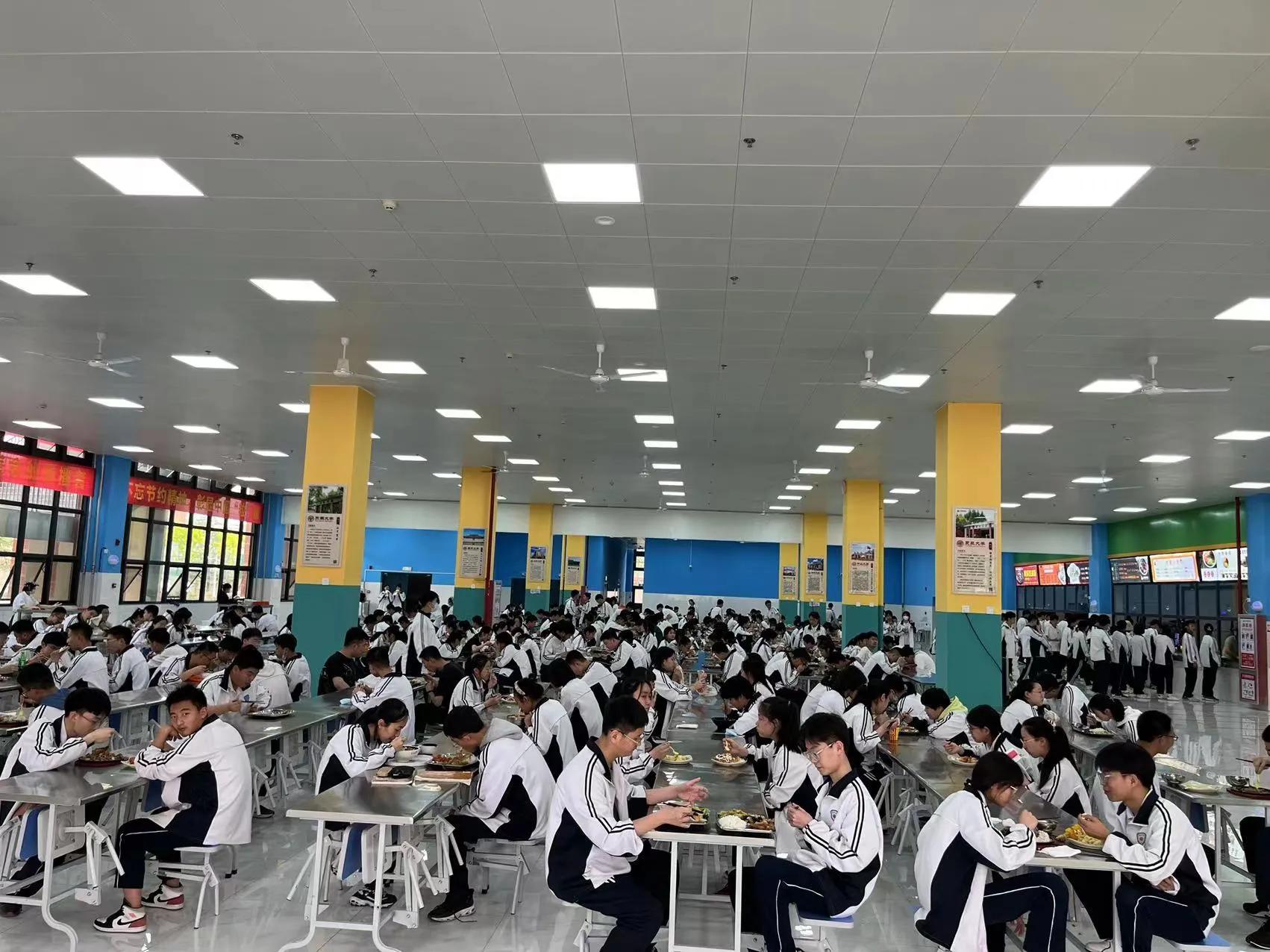 薛城凤鸣中学食堂,枣庄薛城区凤鸣中学