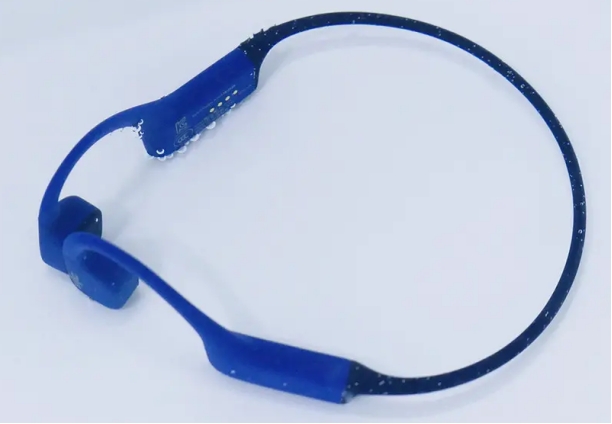 2022年在游泳或运动的4款防水运动蓝牙耳机