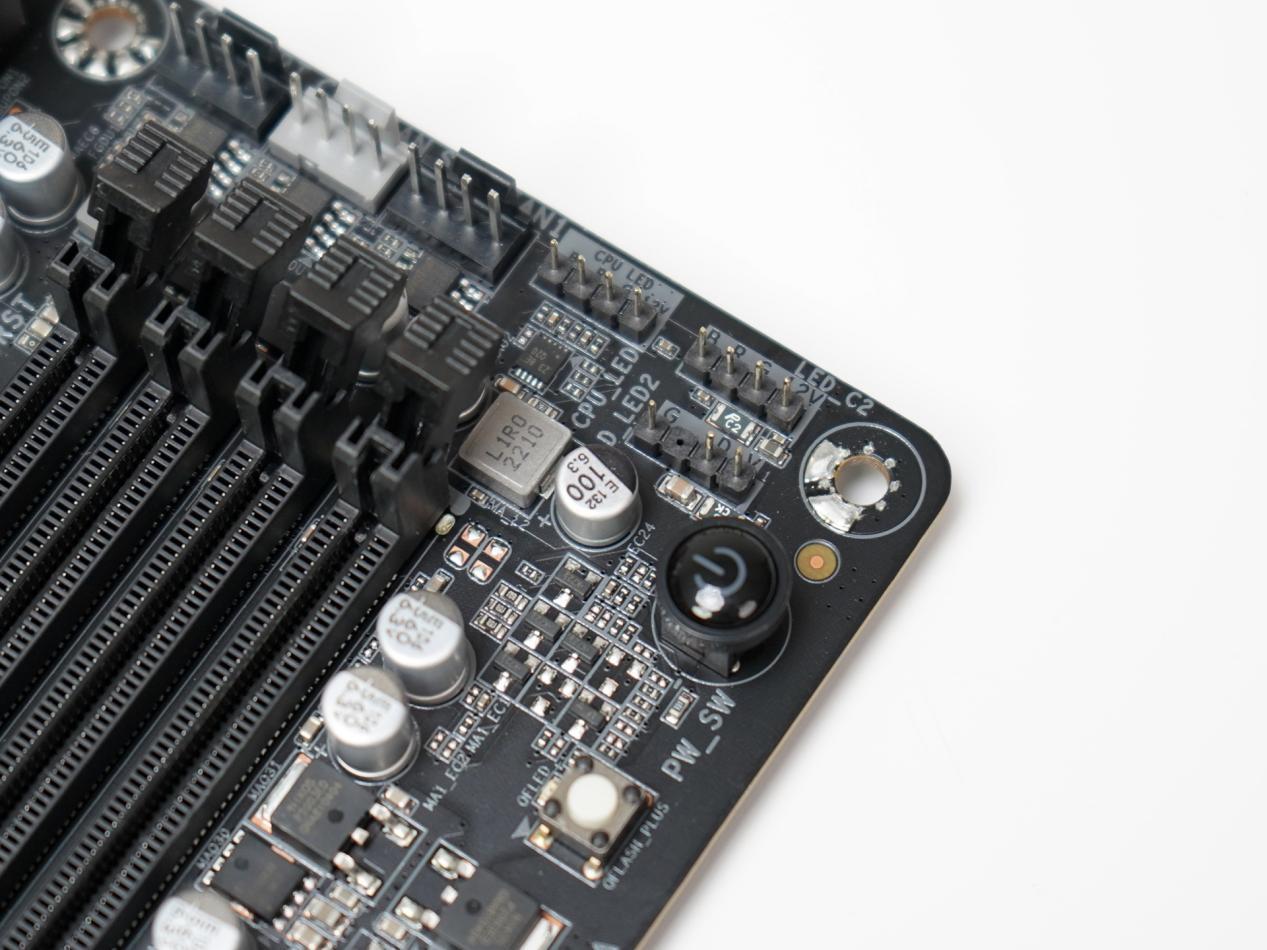 锐龙3700x配b450主板评测,锐龙53600配技嘉主板