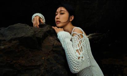 不是所有厚嘴唇都是香肠嘴！这5位女星嘴唇厚又性感，很有风韵