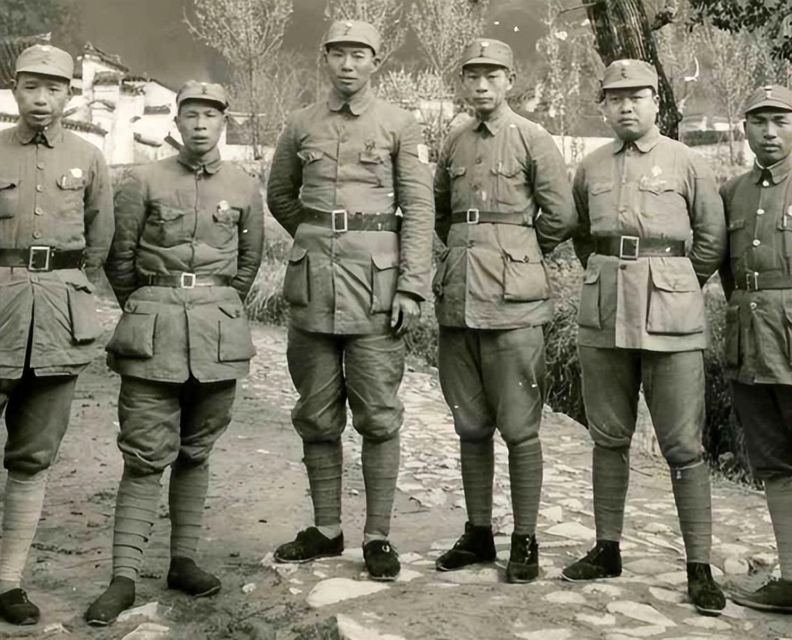 赖传珠去世时的排场有多大？1位总理2名元帅3个大将15名上将迎灵