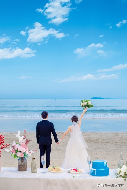 五年前她不顾家人反对，跟穷小子来到北京，现在很幸福