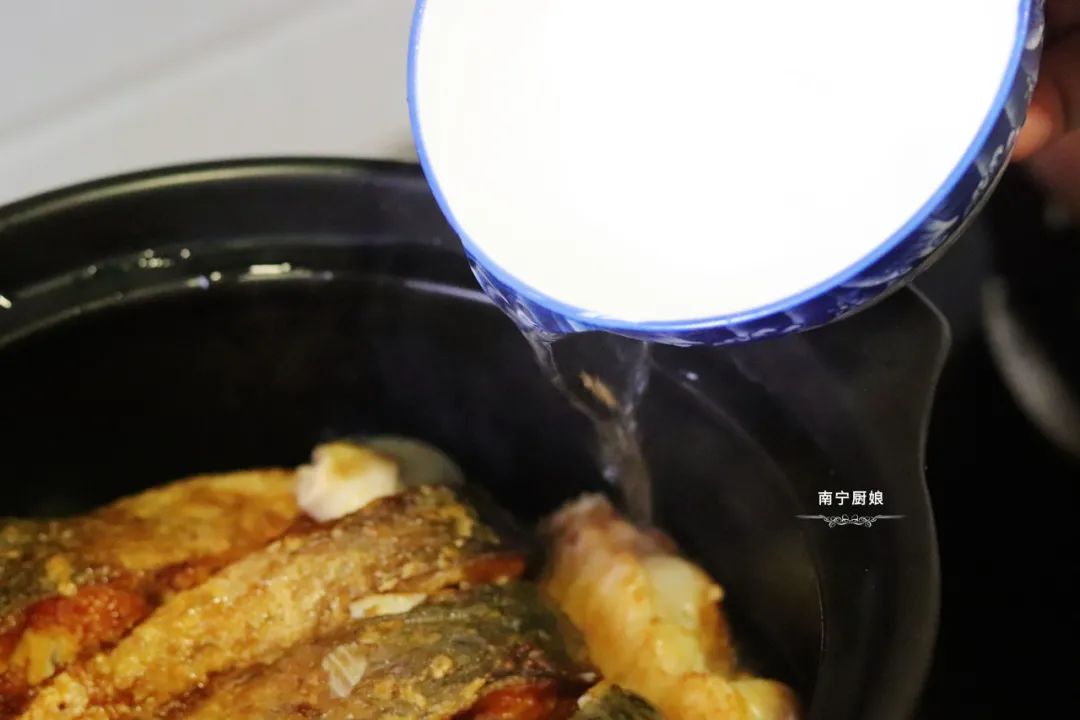 煎什么鱼不粘锅最好,教你一招煎出的鱼不破皮不粘锅