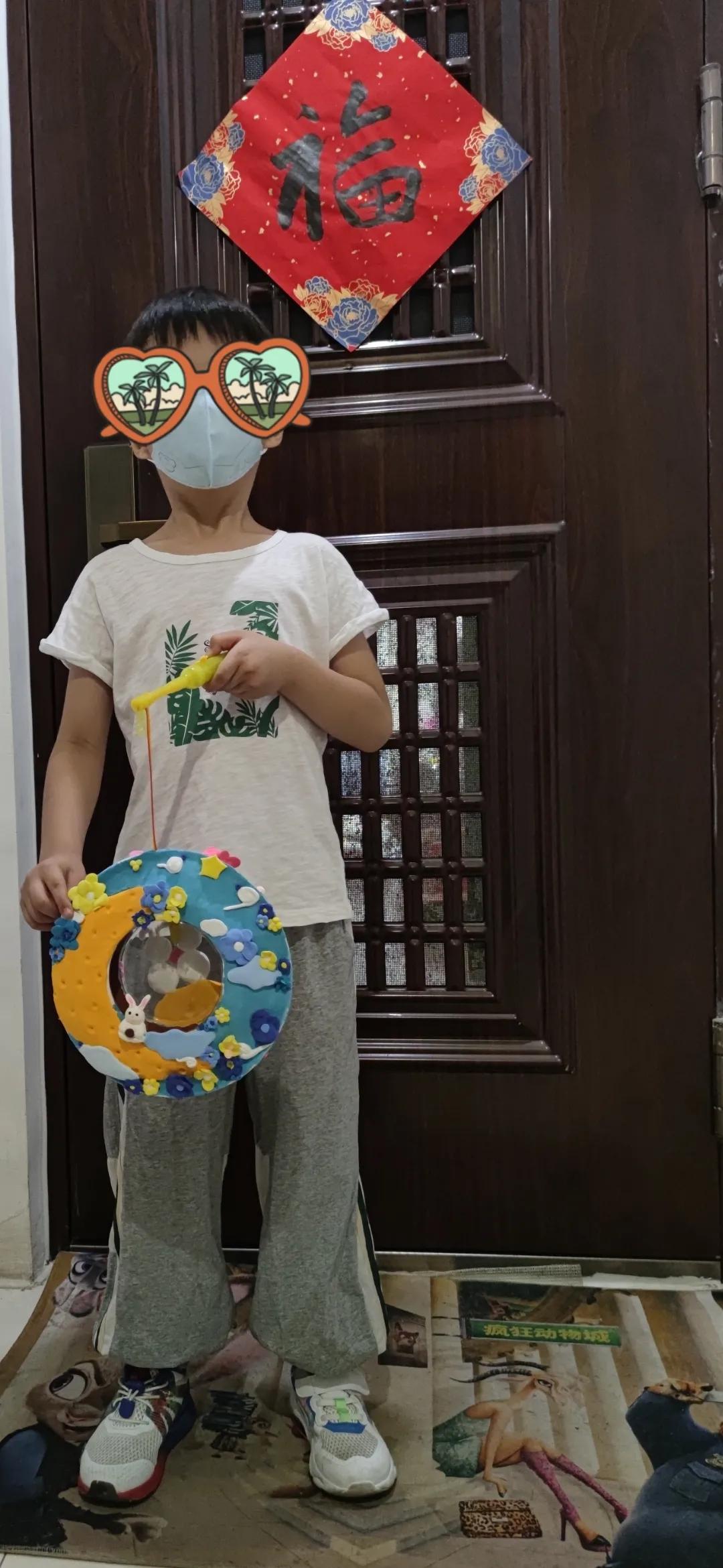 做中秋节手提灯笼,提着灯笼去赏月手工制作