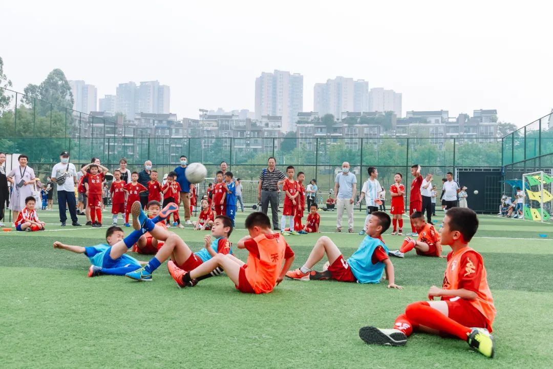 足球嘉年华内容,嘉年华快乐游戏