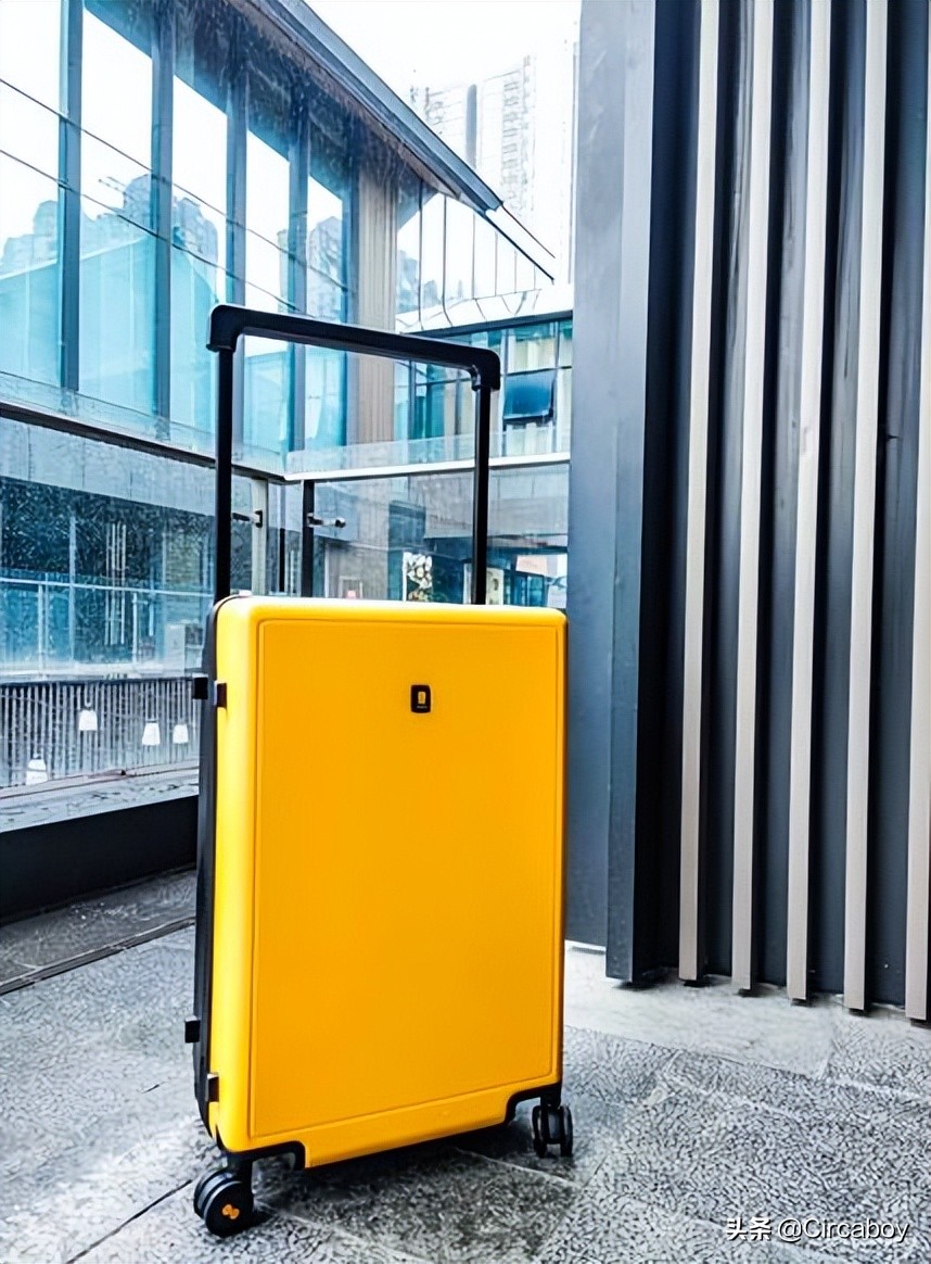 又美又能装，外出旅行必备好物——地平线8号大旅行家行李箱