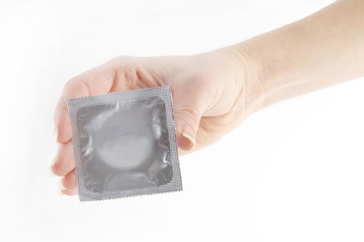 避孕套前面的尖尖有啥用？关于避孕套的知识，男女都需要了解下！