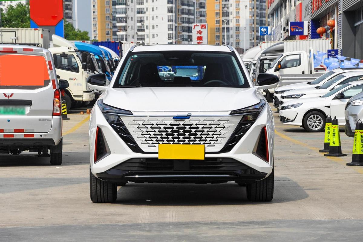 长安欧尚z6和瑞虎7p哪个值得买,开了5年的瑞虎7