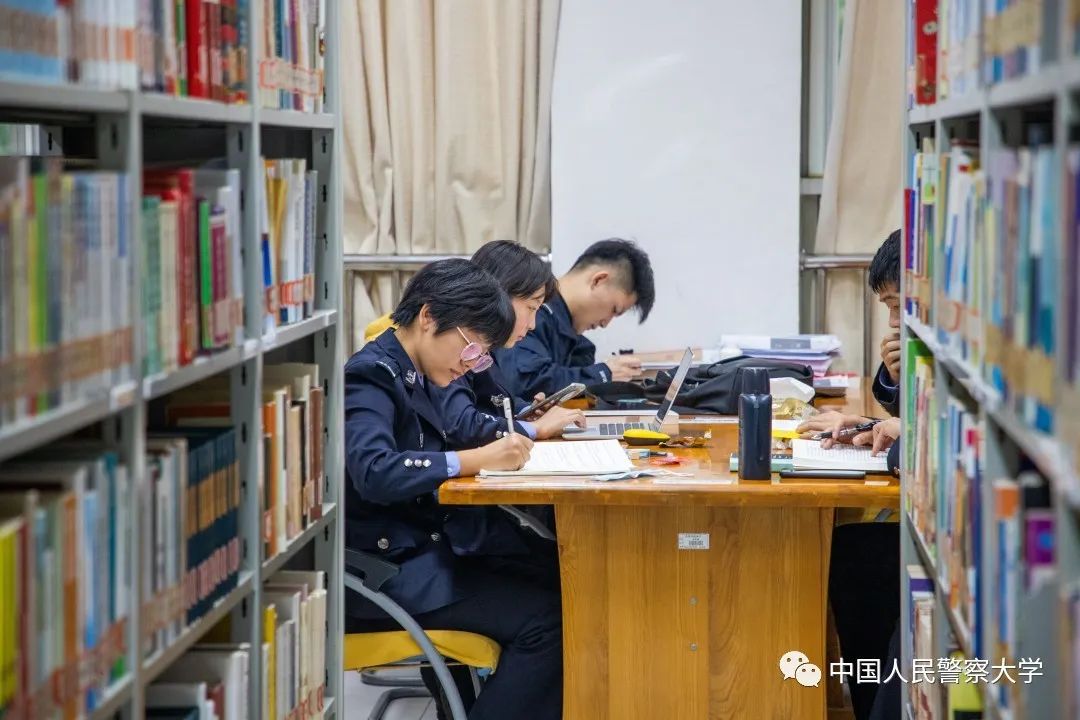 愿你们进入考场有所向披靡的自信,愿你们未来充满勇气和成功