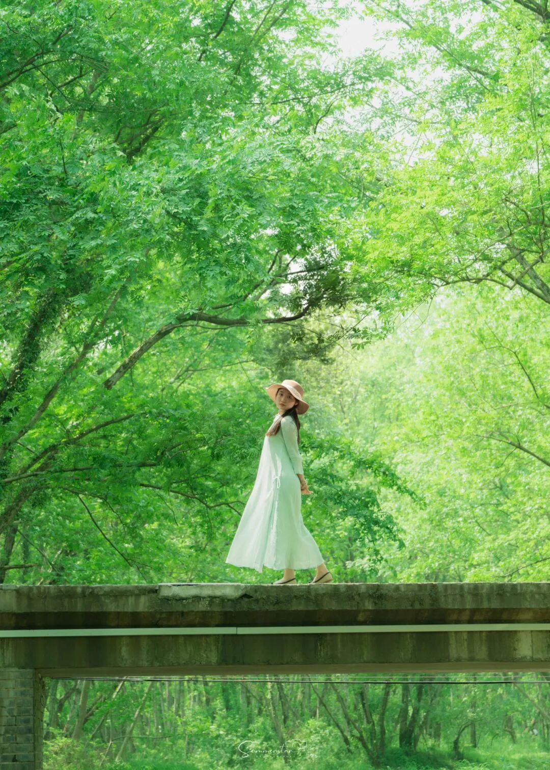 夏天凉快风景好又有水的旅游景点,夏天旅游景点哪里最好玩