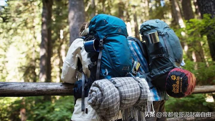 千万资产大佬告诉你：选择穷游路线图的人一辈子无法财富自由