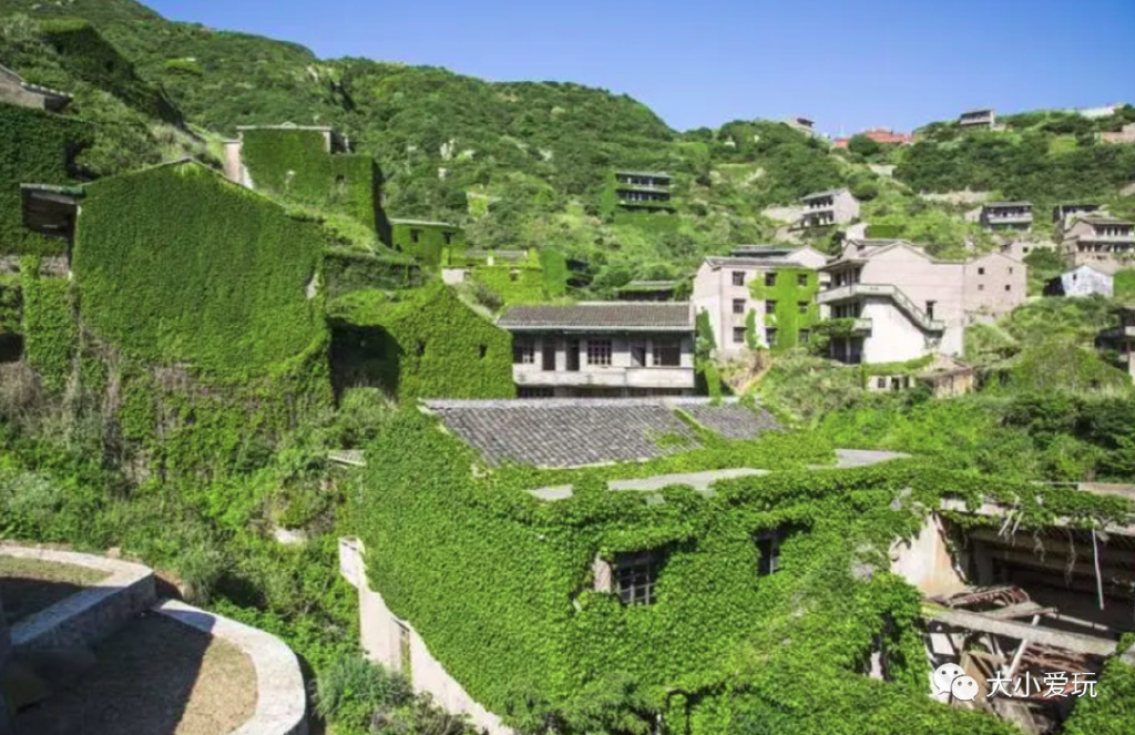 这座颜值逆天的“千岛之城”坐拥金沙白浪，还有机会偶遇荧光海哦