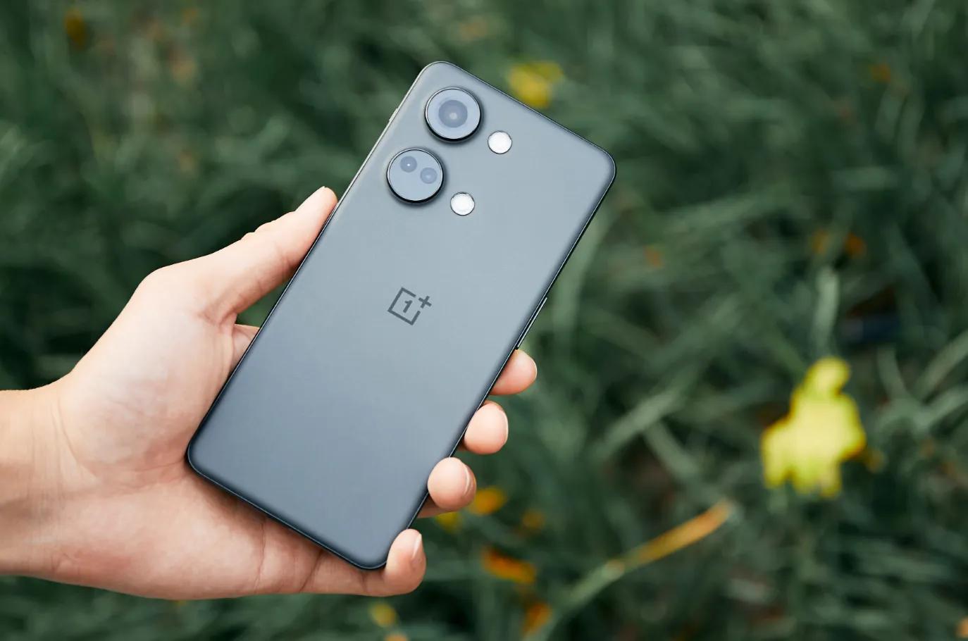 天玑9000中端机影像和游戏评测,天玑9000跟骁龙打游戏实际体验