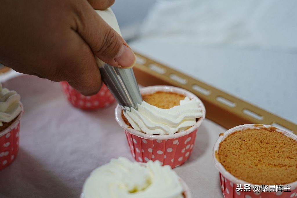 用海氏i7烤戚风要开风炉模式吗,海氏烤箱i7老款是风炉还是平炉