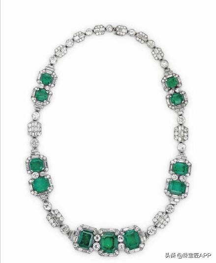 欧洲皇室珠宝冠冕,拿破仑帽300年