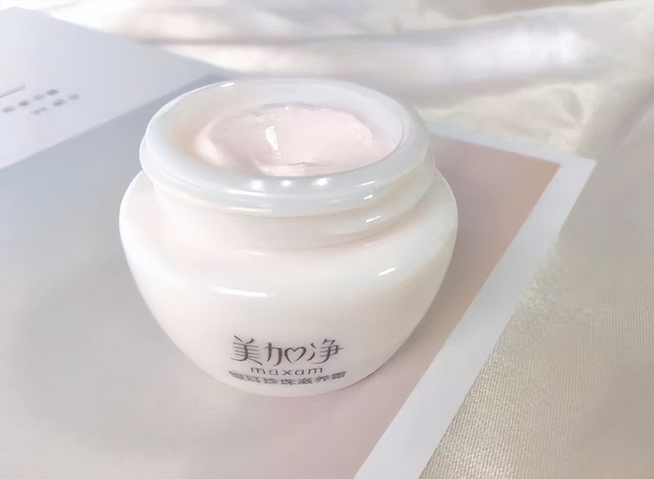 适合40岁女人最好用的国货面霜,好用的四十岁抗皱补水面霜推荐