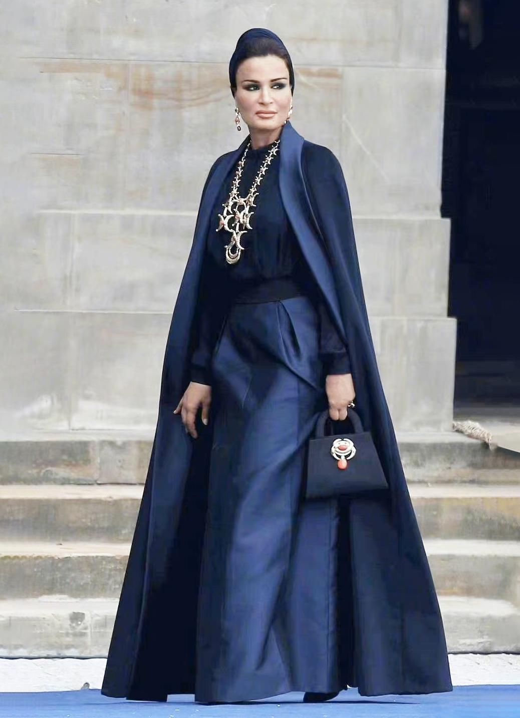 比世界杯还好看的是，卡塔尔太后的高定衣橱爽文人生