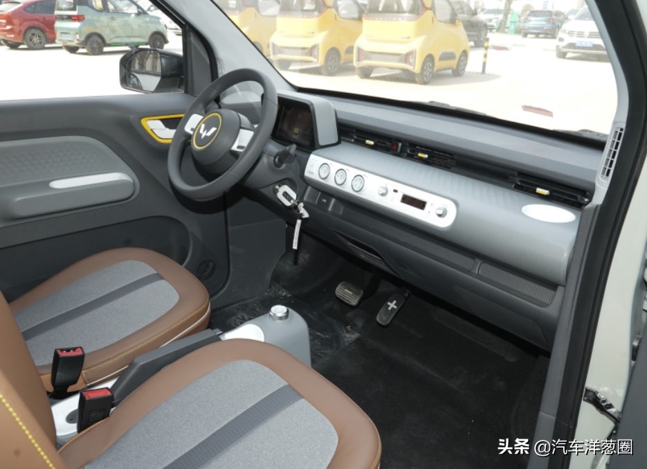 宏光miniev120和170买哪个,宏光minievcabrio