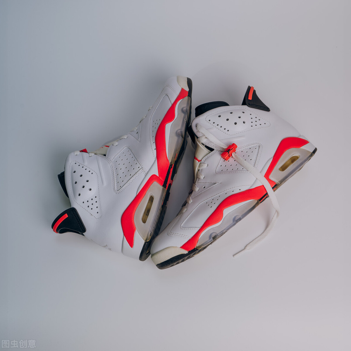 纪念乔丹六冠的鞋,迈克尔乔丹nba勋章