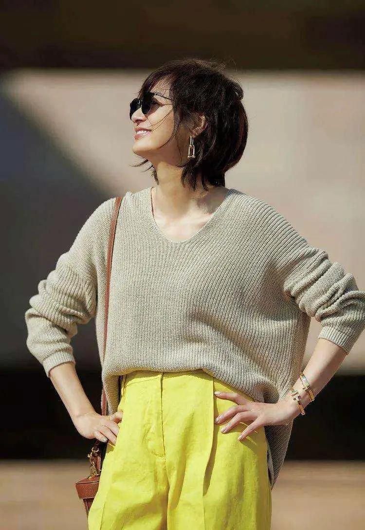 2020年女生最流行中长发气垫烫,今年流行烫什么小卷烫