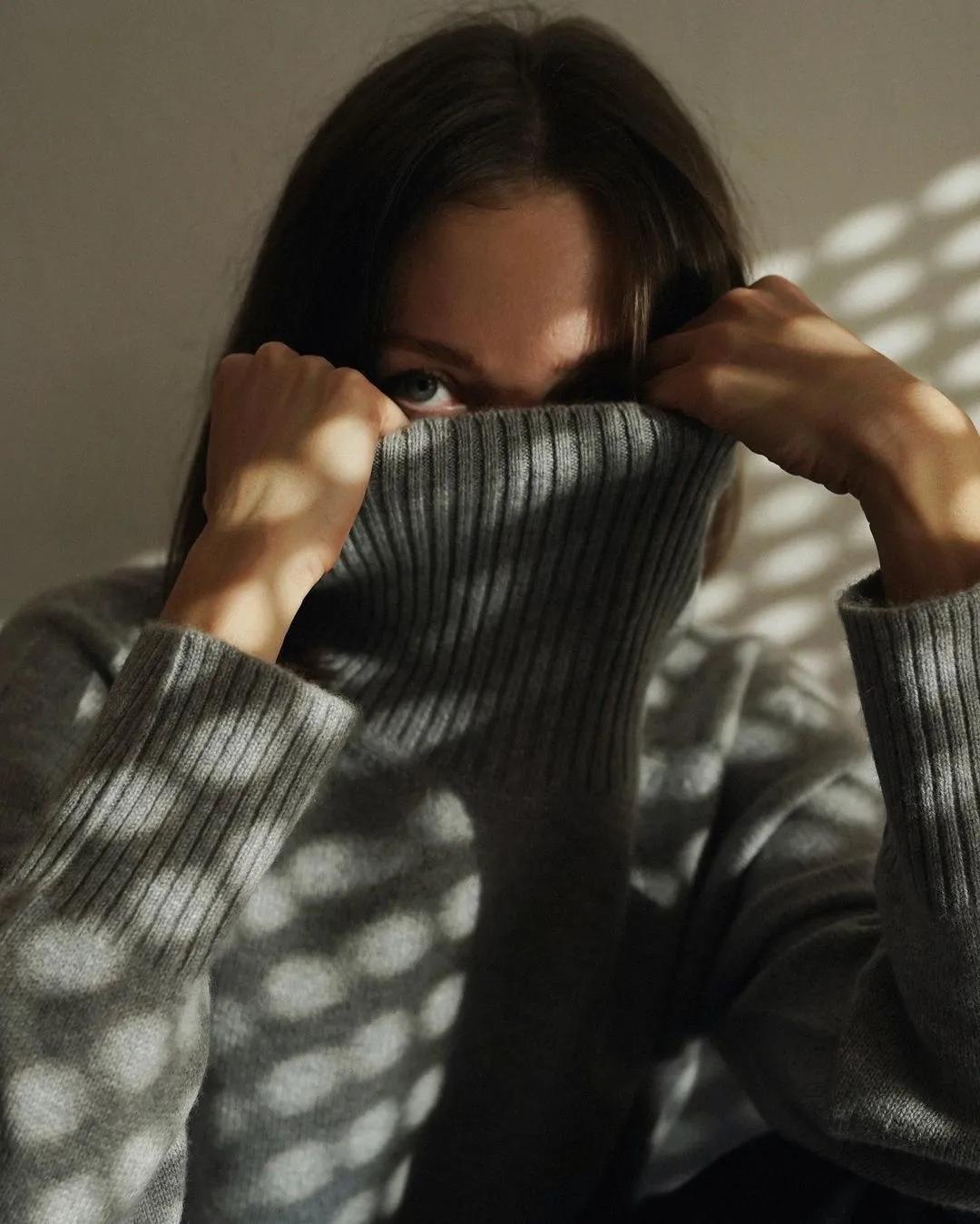 没想到!这3款“奶奶款毛衣”让姑娘们这么上头