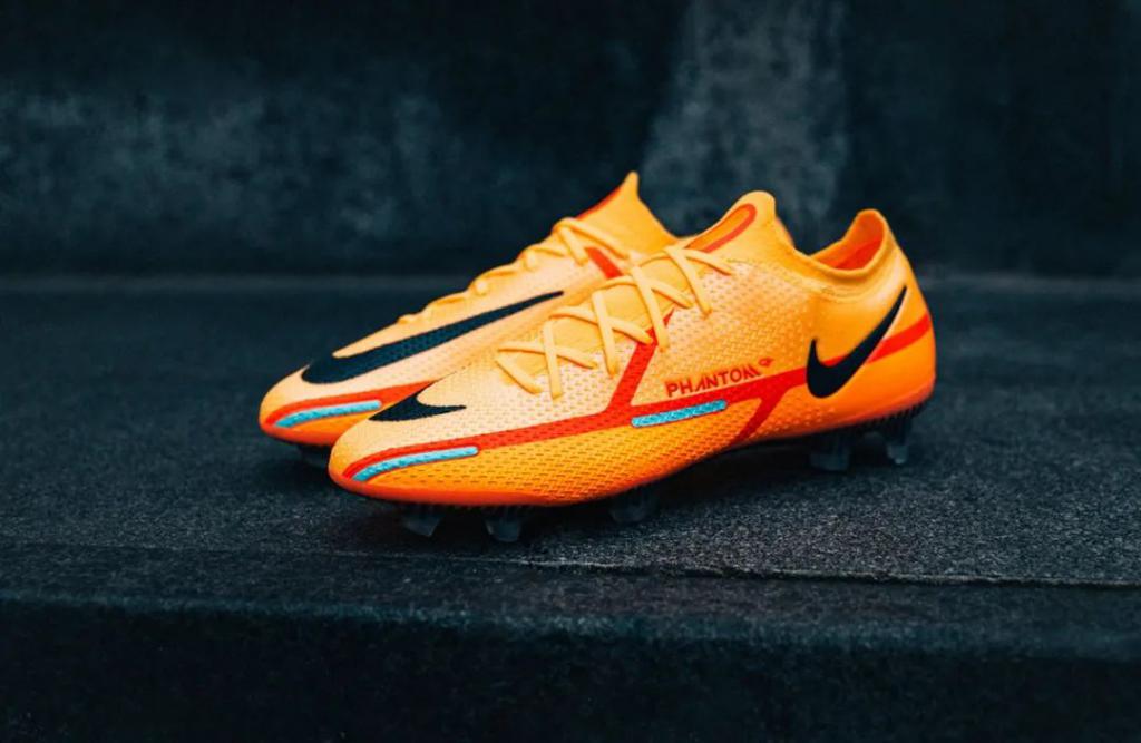 nikephantomgt足球鞋实物曝光,耐克phantomvision足球鞋