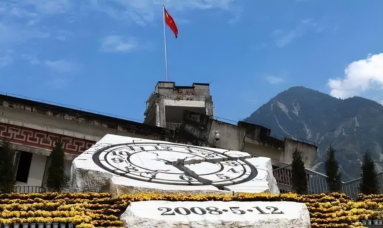 范跑跑地震逃跑是怎样被发现的,范跑跑地震逃跑时关门了吗