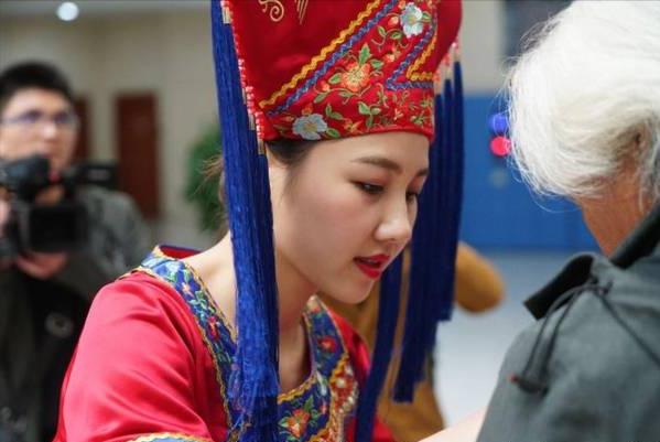 壮族女性与汉族女性婚姻生活不同,壮族少数民族美女