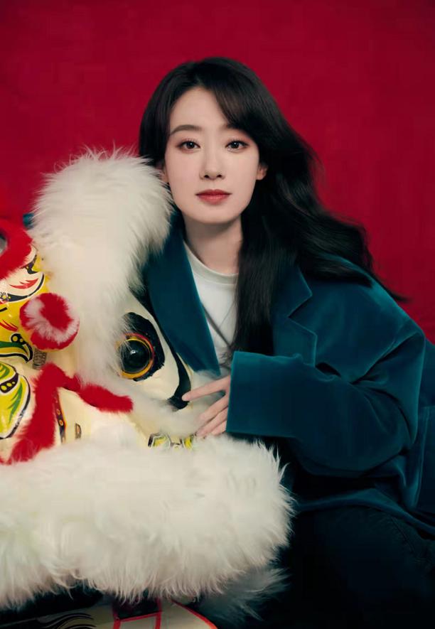 张小斐春晚大衣穿搭合集,张小斐大衣粉色春晚