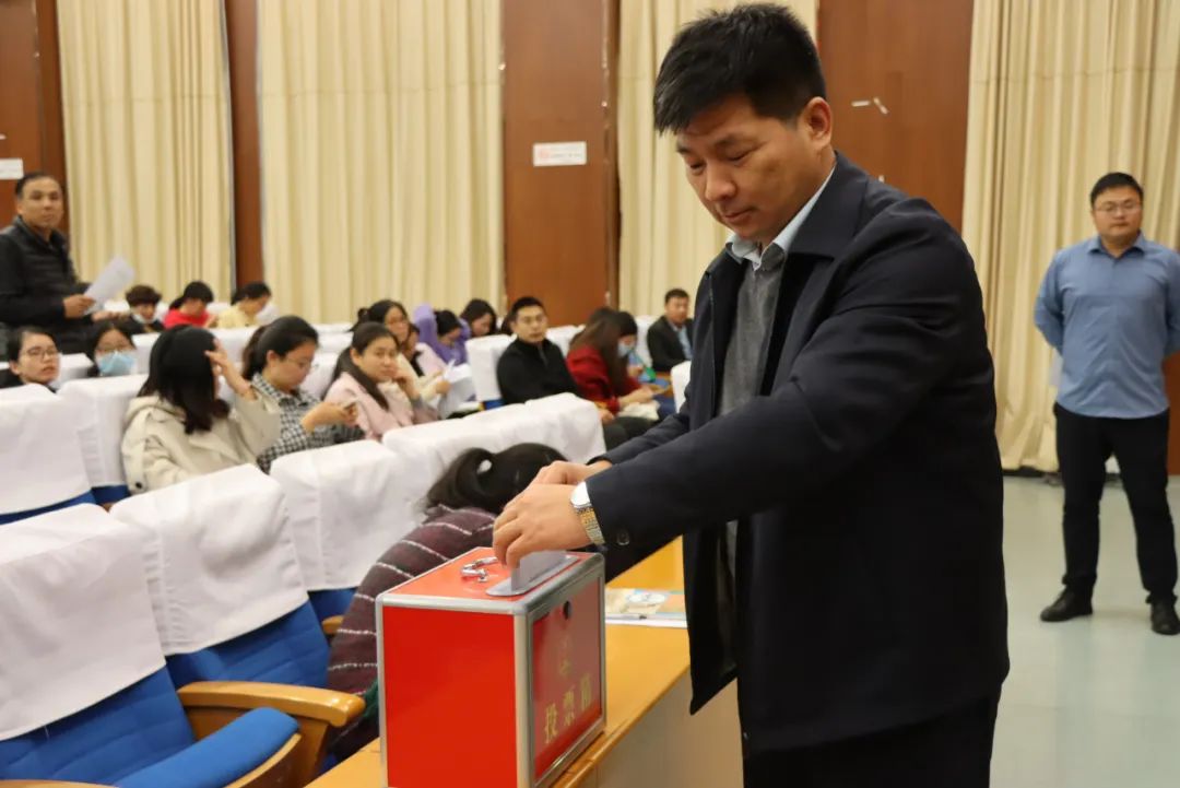 群策群力同心,群策群力共铸辉煌