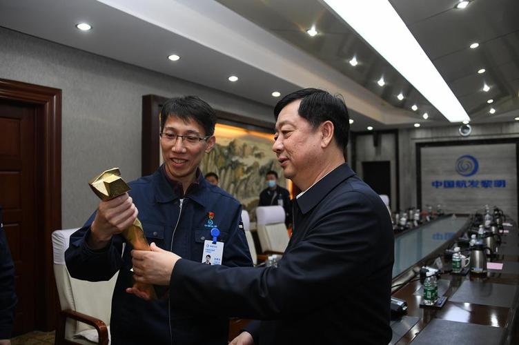 给1000万离开中国!美国开出高价，只为挖走中国一名普通技校生!