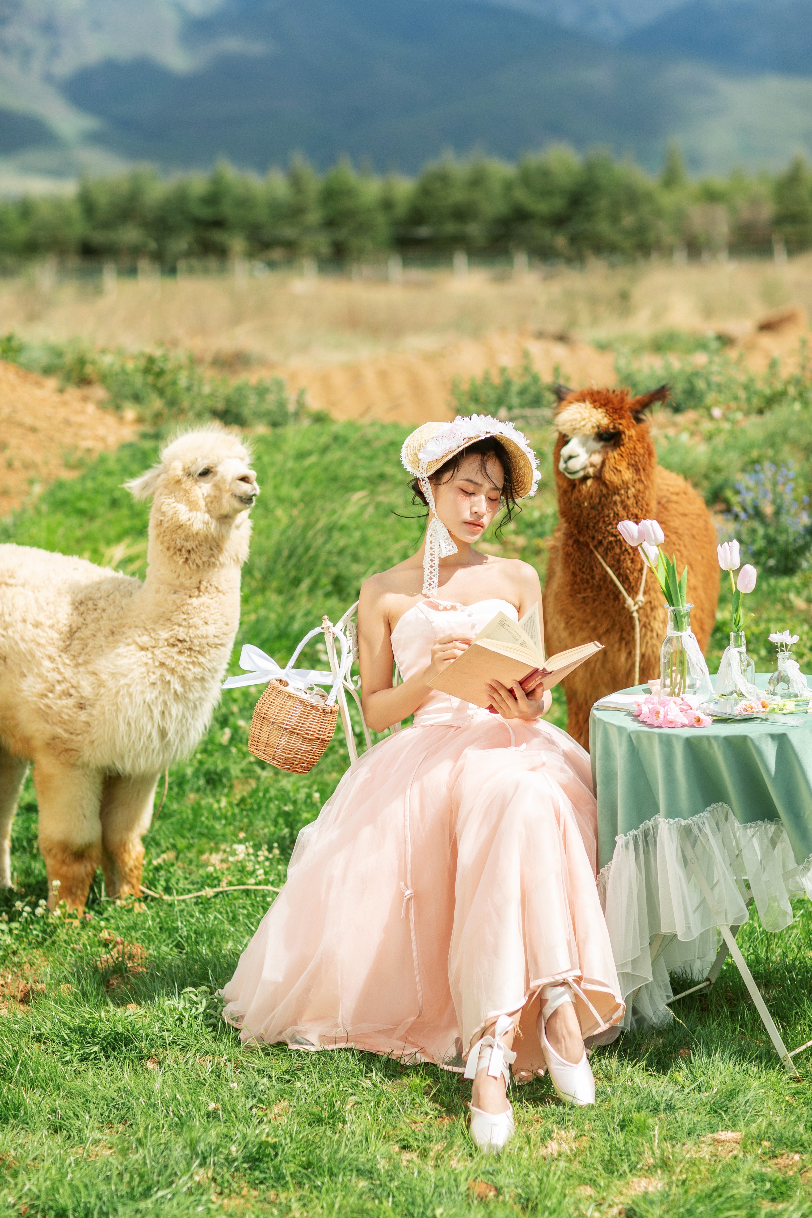 丽江束河古镇客栈楼顶婚纱照旅拍,阜阳丽江婚纱照旅拍推荐