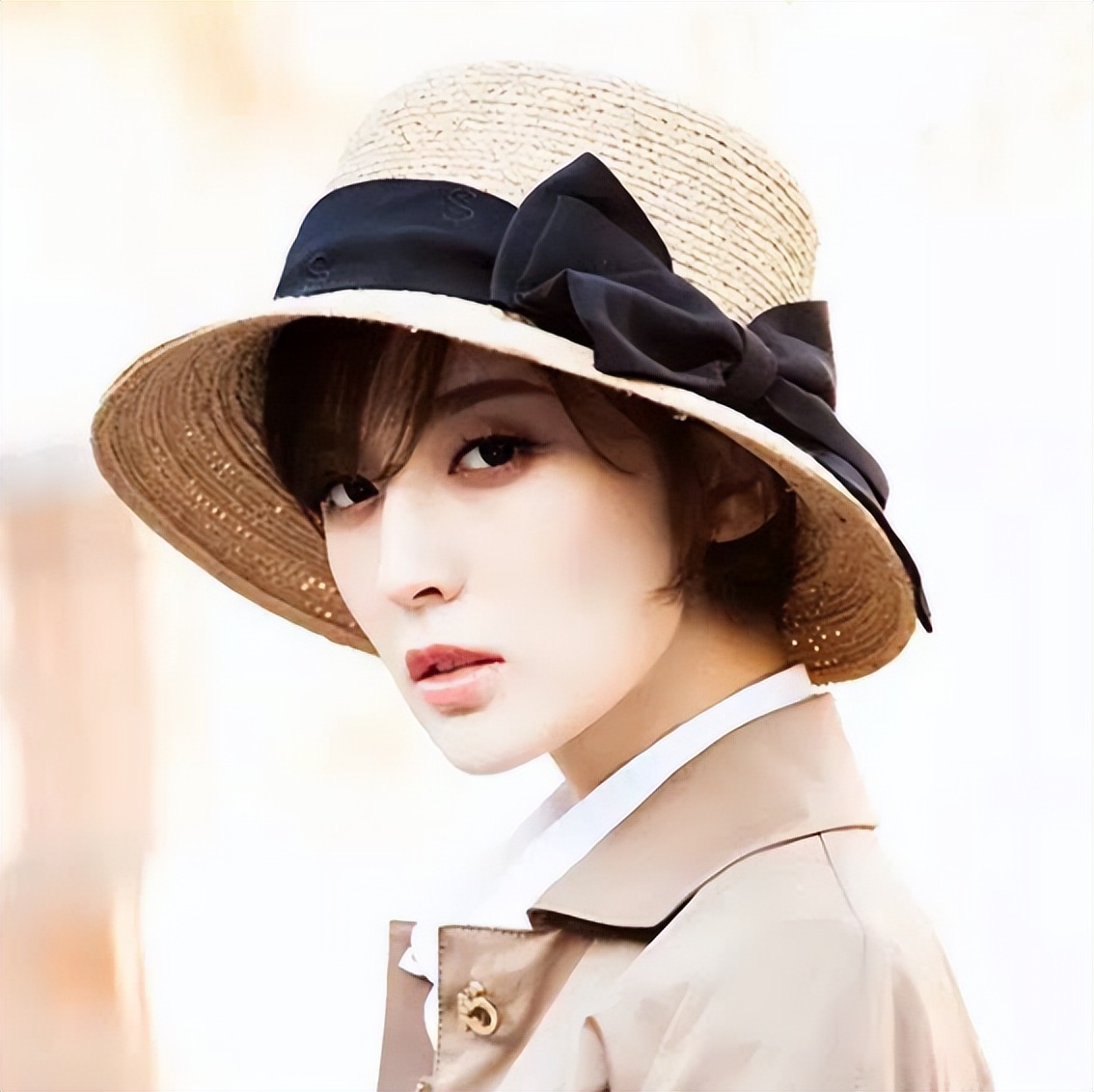 刘海戴遮阳帽子的正确方法,各种帽子的戴法长发