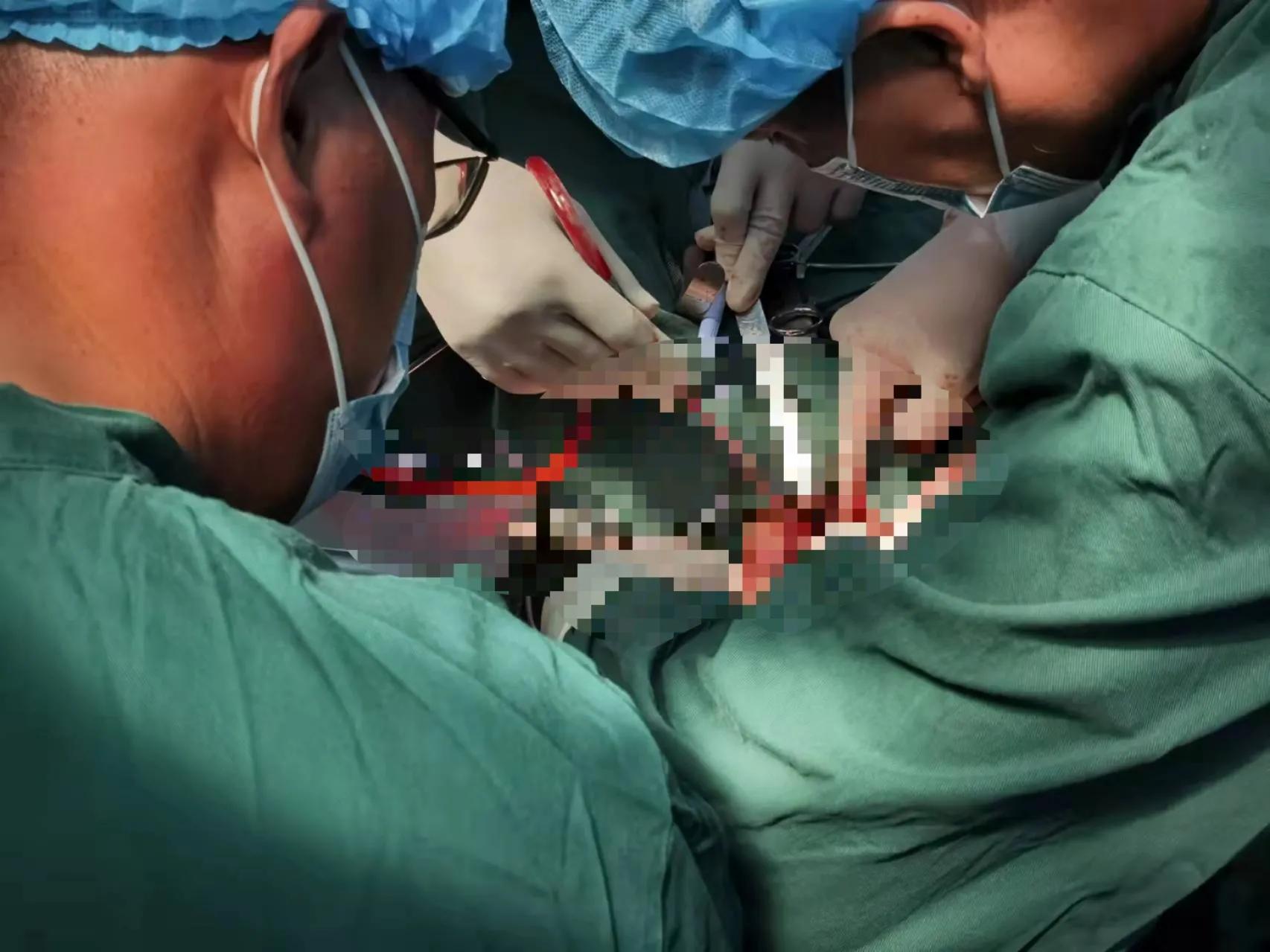 医务工作者救死扶伤的事迹,医务人员救死扶伤尽职尽责