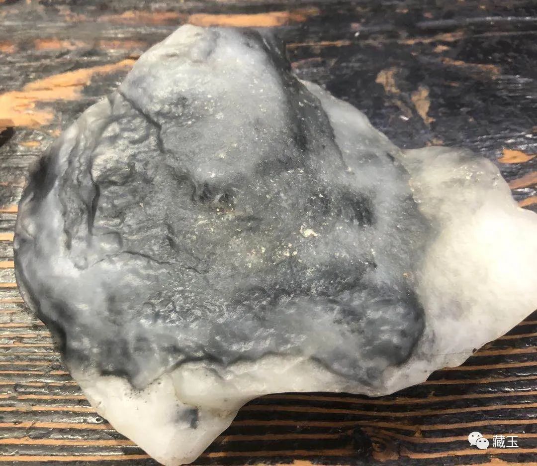 为什么有的和田玉青花特别便宜,和田玉青花什么样的价格高