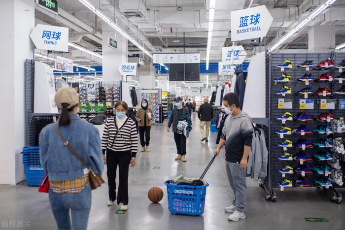 狂赚73亿！“直男天堂”迪卡侬，靠拿捏中国女人翻身