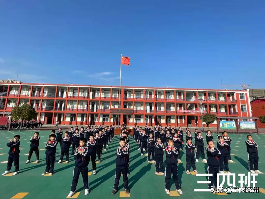 载歌载舞精彩纷呈,载歌载舞迎元宵文艺汇演展风采