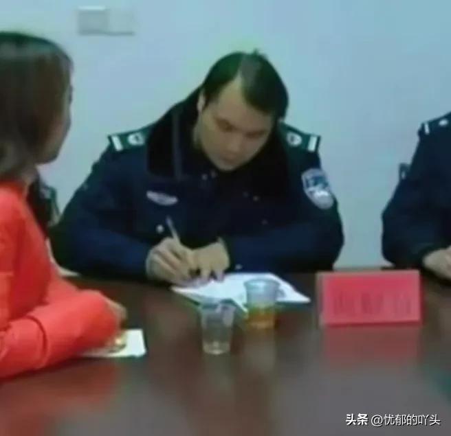 丈夫带着小三旅游,出轨男人带小三去旅游