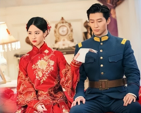 赌王何超莲吴克群视频,吴克群何超莲差几岁