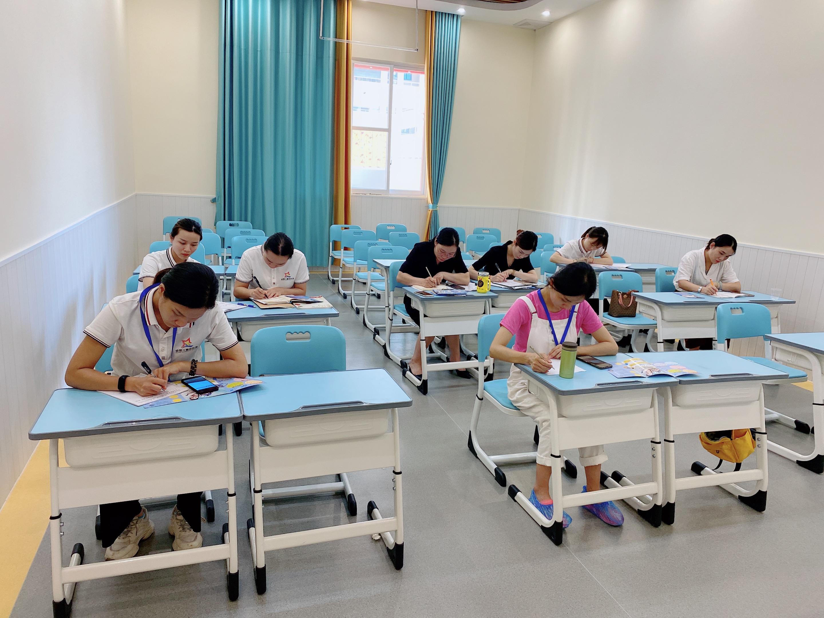 开个给宝宝洗澡的店有前途么,开一个专门给宝宝洗澡的店