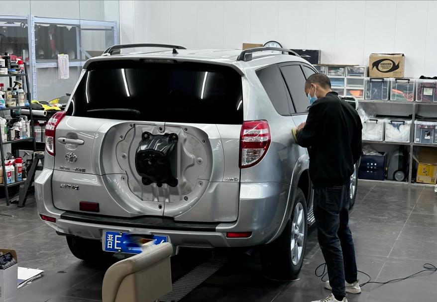 老rav4车翻新改造全过程,老款rav4比新款好太多