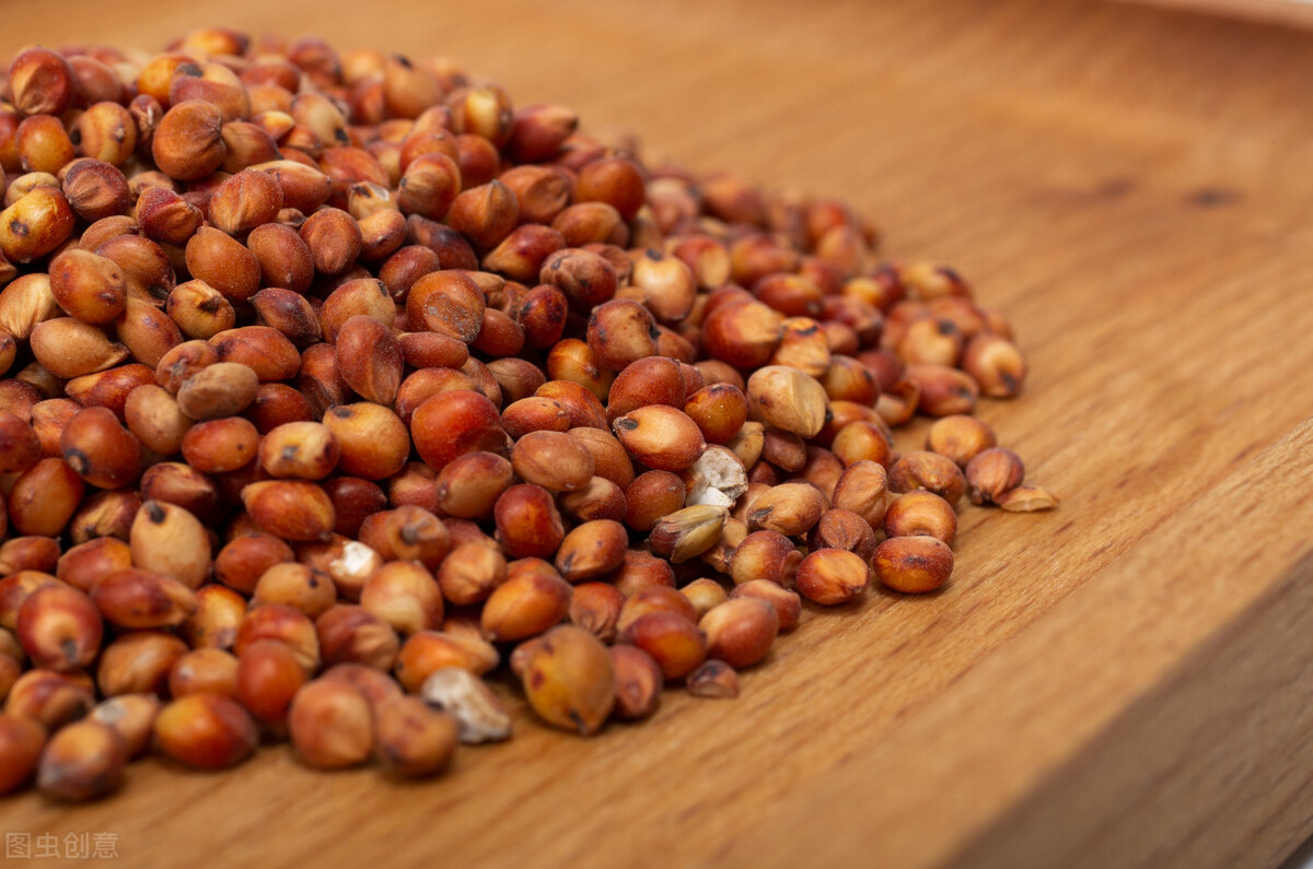 酿酒原料高粱特点分析,为什么说高粱是酿酒的最佳原料