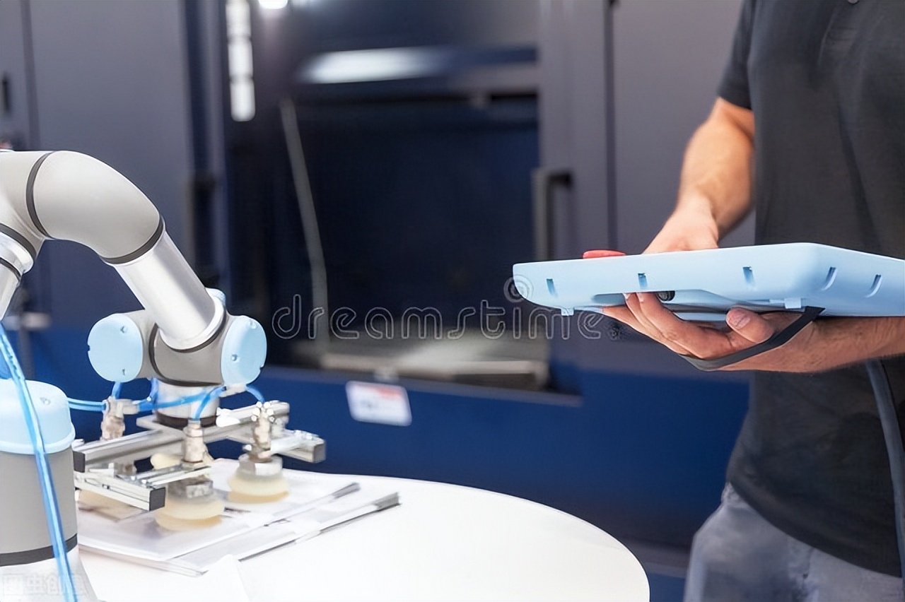 教育部要求遏制非学科类培训涨价,非学科类培训收费标准由谁来制定