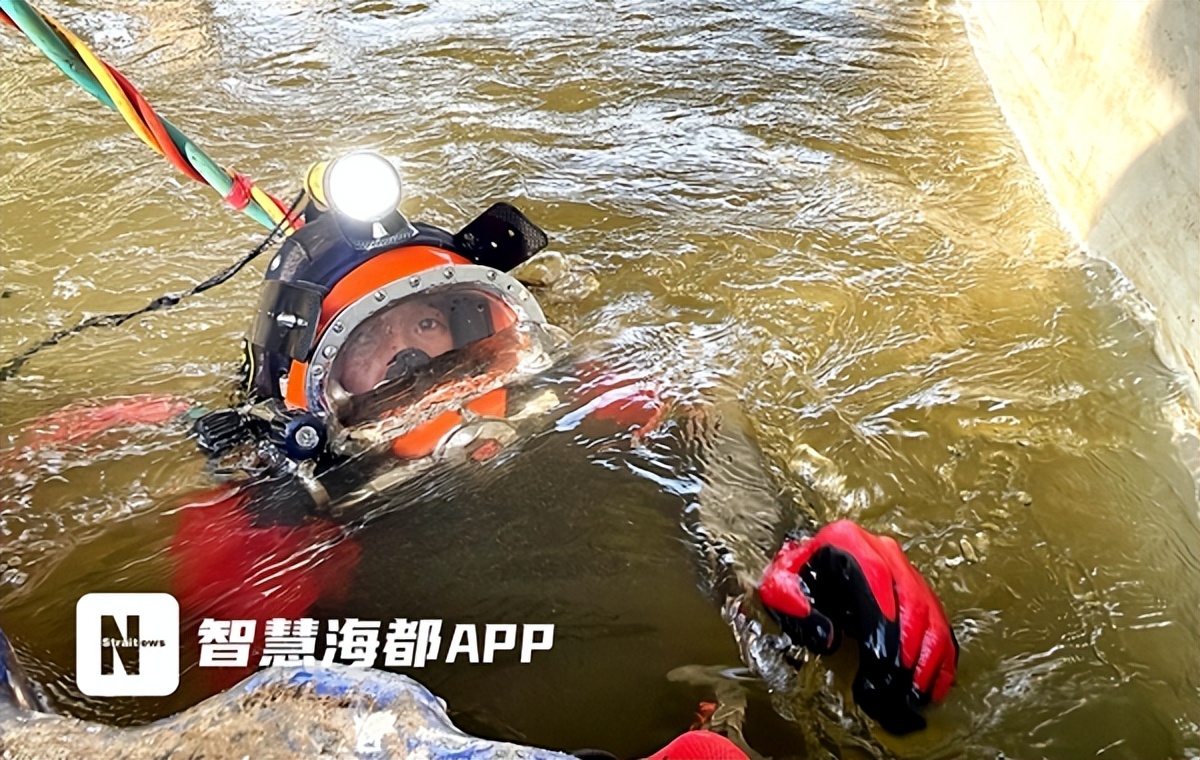 蛙人下水全过程,蛙人潜水历史