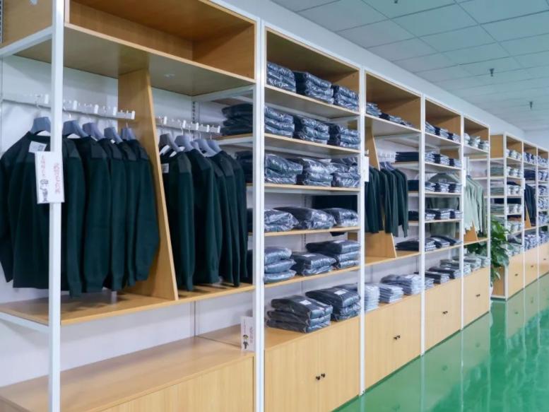 部队被装开箱,部队被装