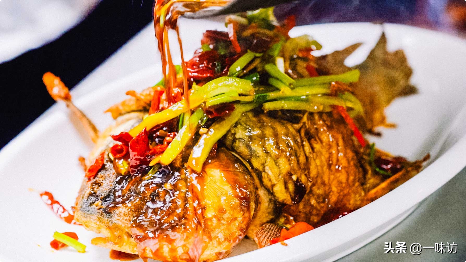 带鱼鳞的鲤鱼怎么做好吃,红烧鲤鱼炸带鱼的家常做法