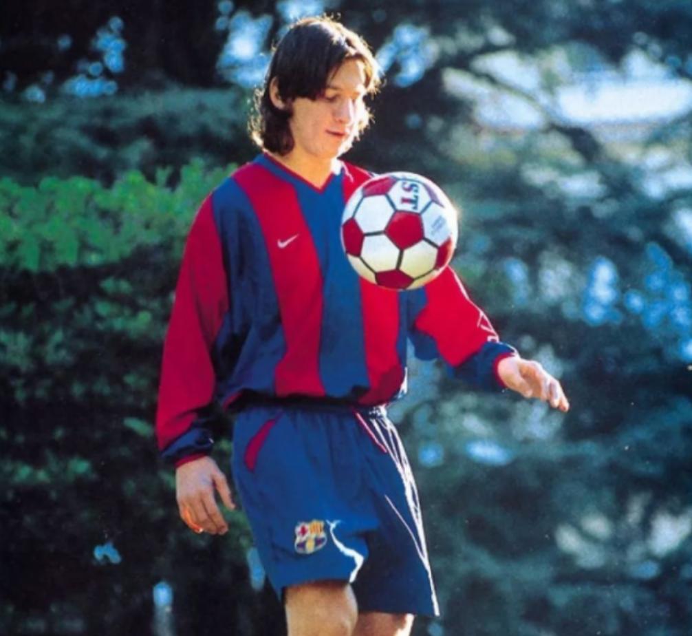 梅西有侏儒症为什么还能长到1米7,梅西从矮小症患者到世界足球巨星