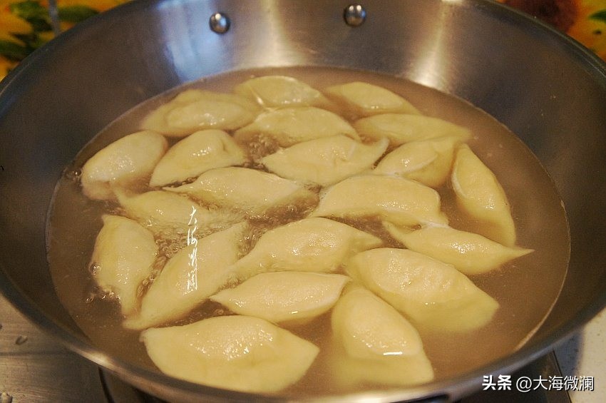 冬至吃饺子的习俗和寓意,冬至吃饺子吉祥寓意的习俗