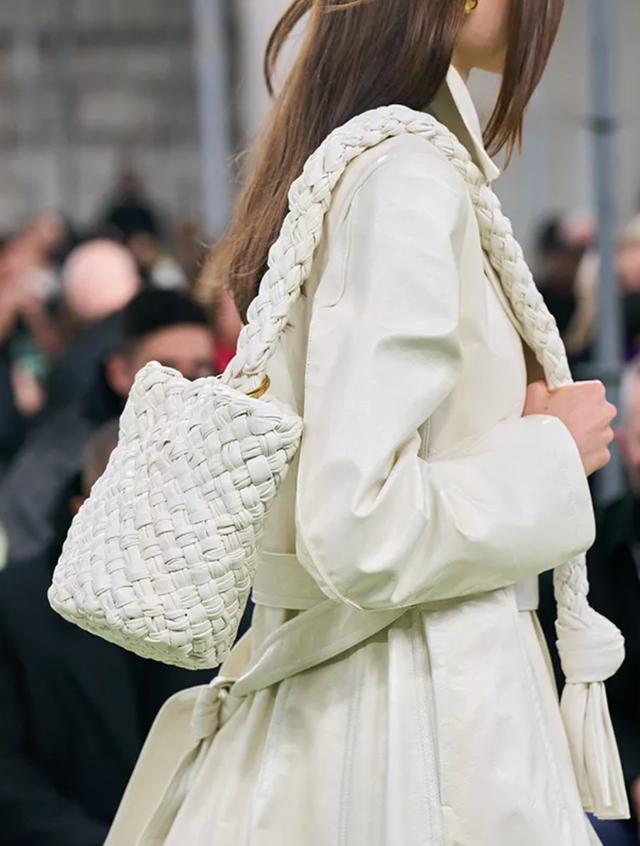 lv爱马仕盈利,爱马仕lv奢侈品