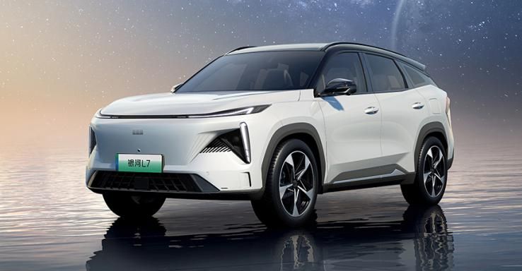 吉利银河l7和荣威d7哪个性价比高,吉利星越l7真的可以开1000公里吗